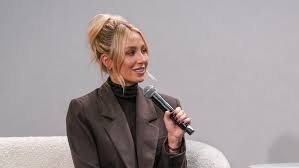 HYPOCHLOROUS ACID SPRAYS: WHY THEY’RE EVERYWHERE, WHAT THE RESEARCH SUPPORTS, AND WHY FORMULATION MATTERS